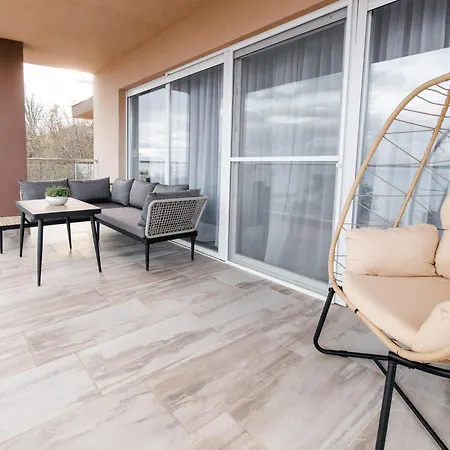 Lilly Luxury Apartment