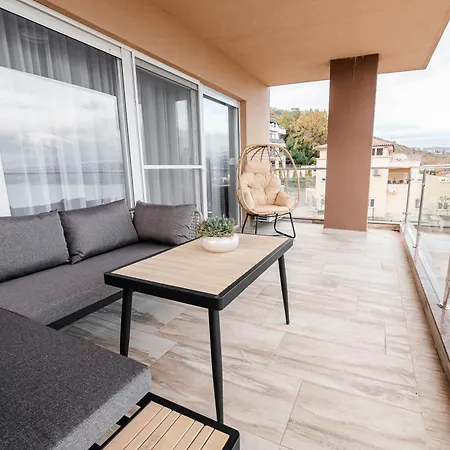 Lilly Luxury Οπατία